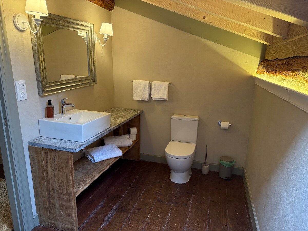 Bathroom 2