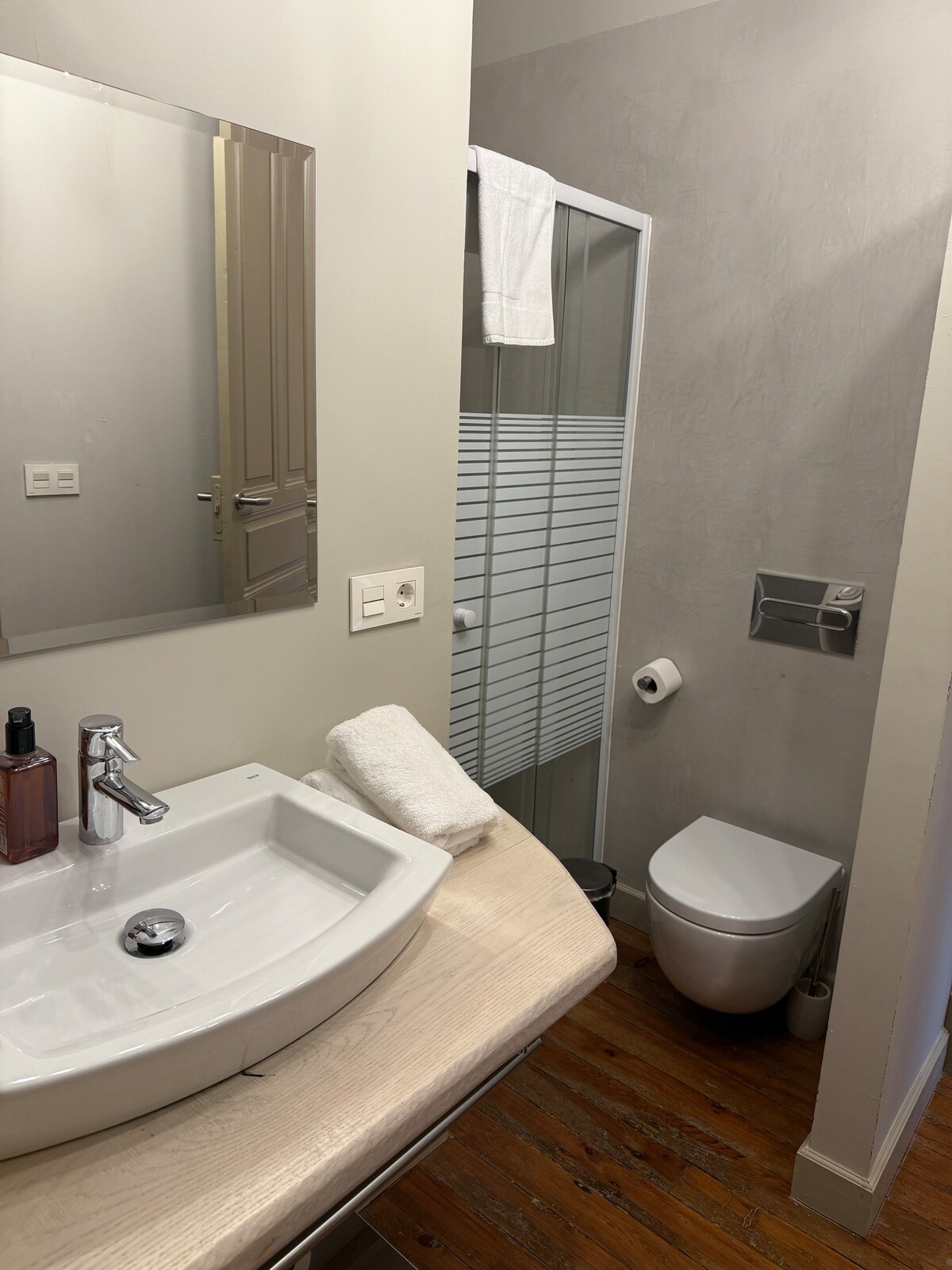 Bathroom 4