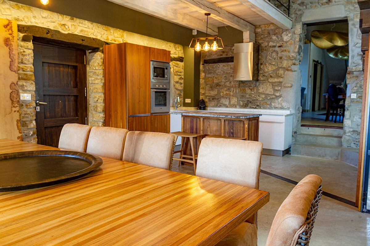 Full kitchen with modern appliances