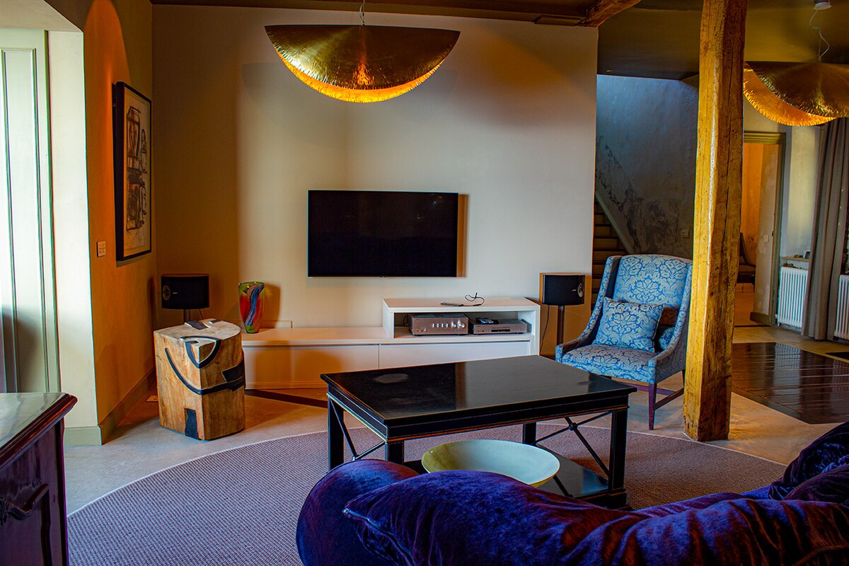 Living room detail